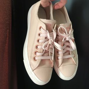 Pink leather rose gold low top Converse
